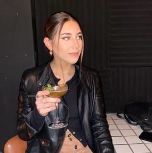 Meet your Posher, Elizabeth